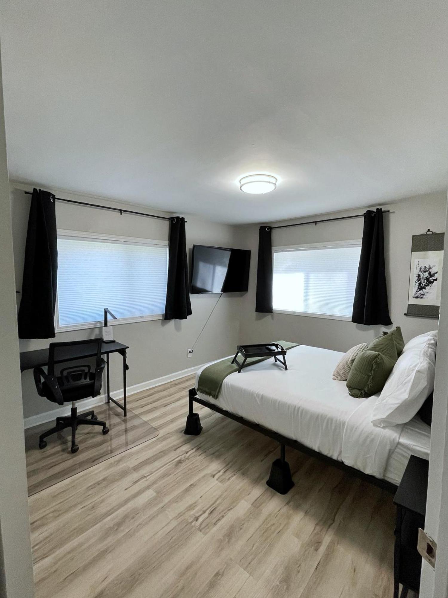 Апартаменты *New* The Cozy Haven, 5 Minutes To Atl Airport Атланта Экстерьер фото