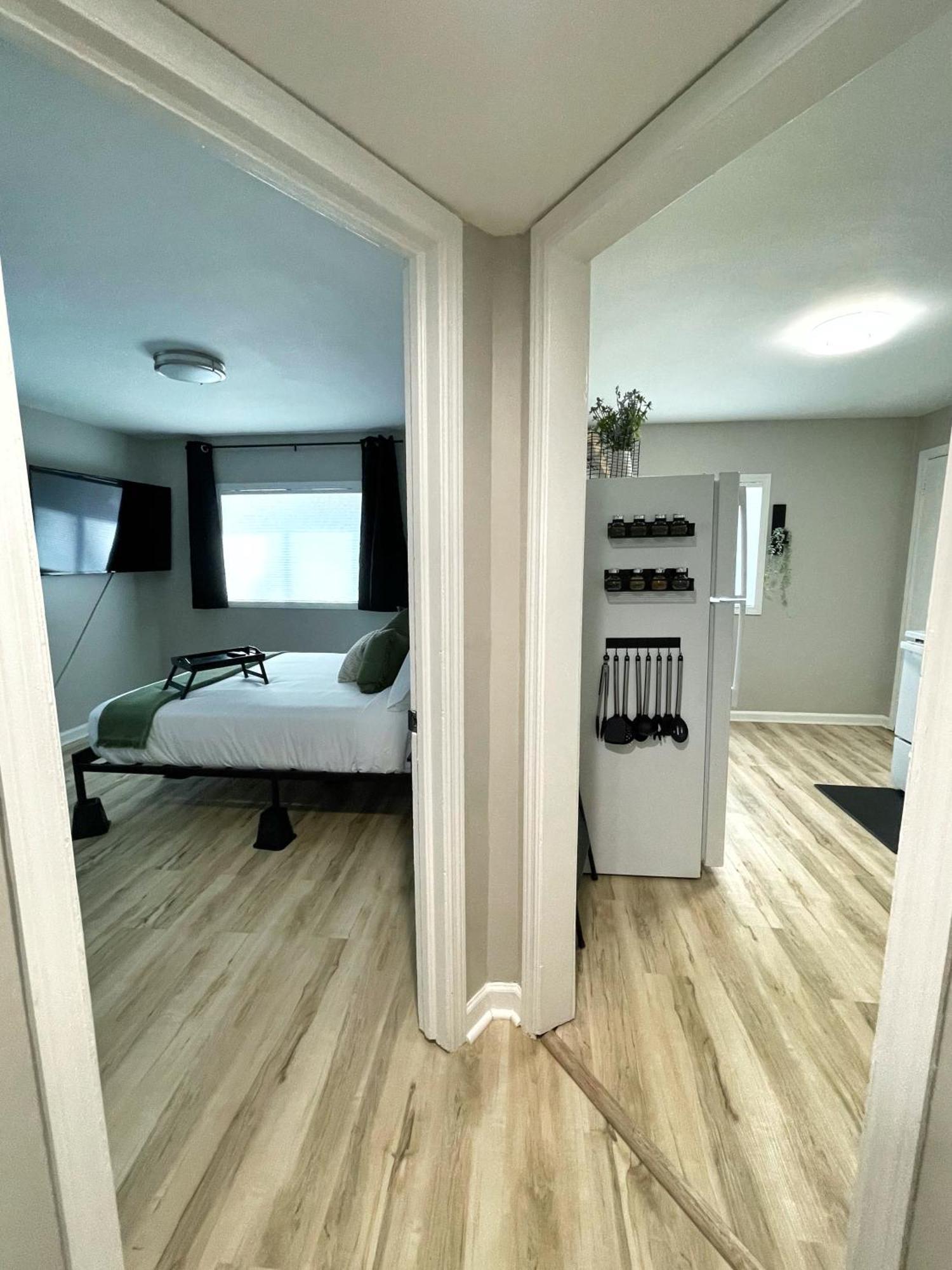 Апартаменты *New* The Cozy Haven, 5 Minutes To Atl Airport Атланта Экстерьер фото